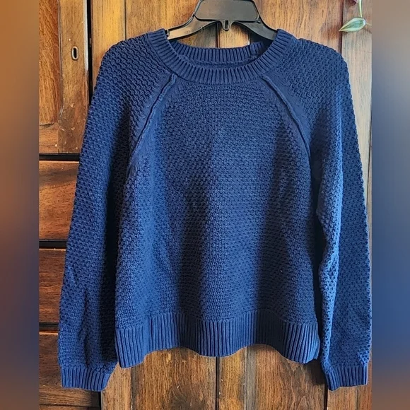 GAP Sweater Medium - Picture 3 of 3